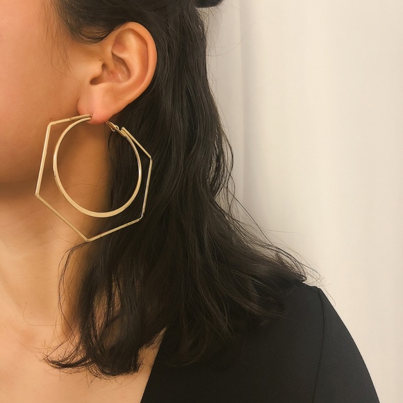 Geometric Hoop Earrings - Picture 3 of 8